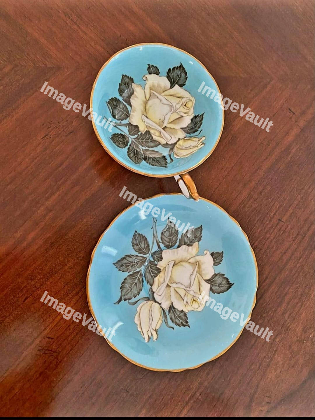 Floral blue tea cup